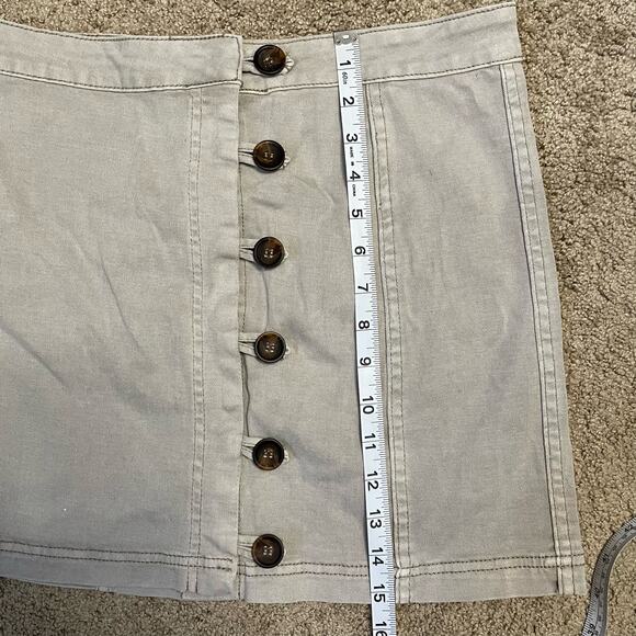 Altar’d State Gray Tortoise Shell button up mini skirt size M - Picture 7 of 7